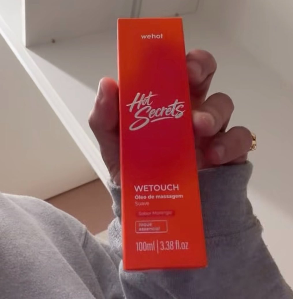 rindocasal's tweet photo. 🚨WePink de Virgínia Fonseca, prepara o lançamento de uma nova marca a “WeHot” com produtos íntimos para casais! 😳🔥 A marca pode incluir lubrificantes e outros itens para deixar a coleção ainda mais “apimentada”! https://t.co/ynCYQld0rl