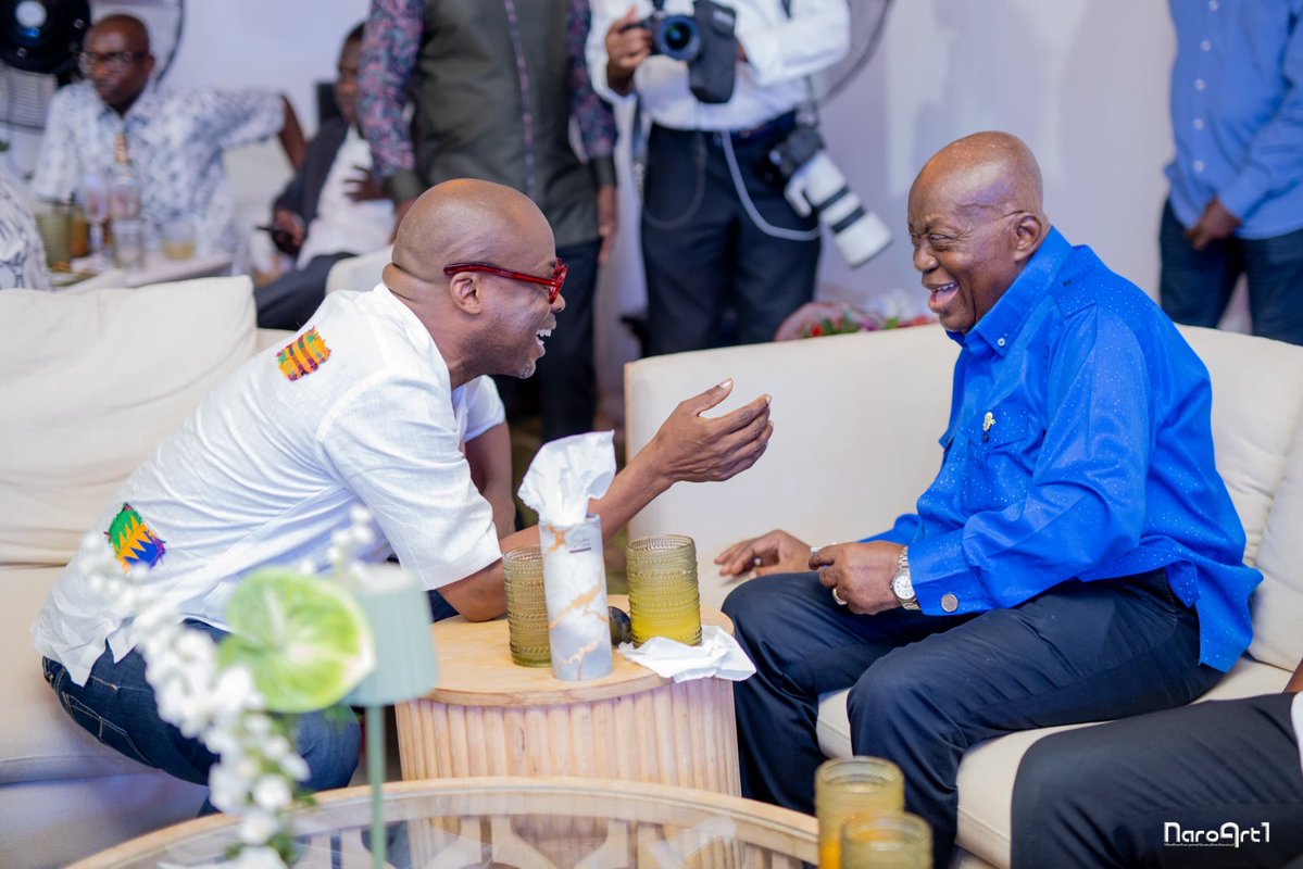 AdomOtchere's tweet photo. Always a good time talking to the seniors. What do you think we were talking about though??? https://t.co/jpc8cLi0XF