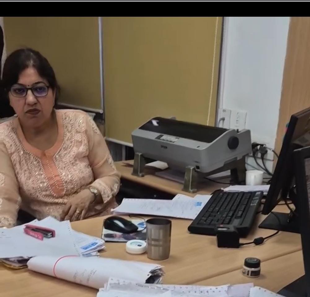 Misthi_yadavv's tweet photo. Blindly trusting an LIC agent can sometimes cost you a huge amount of your hard-earned money.

A man bought an LIC policy three years ago and paid ₹23,000 every year. After working hard to save a total of ₹69,000, he decided to surrender the policy after three years.

But then came the shock—he was told that he would receive only around ₹30,000 back.

According to him, when he purchased the policy, the agent and staff had assured him that he could surrender it after three years without facing any major loss. However, the actual terms turned out to be very different.

The lesson is simple: never buy any insurance policy based only on an agent's promises. Read all the terms, surrender conditions, and documents carefully before investing your hard-earned money.