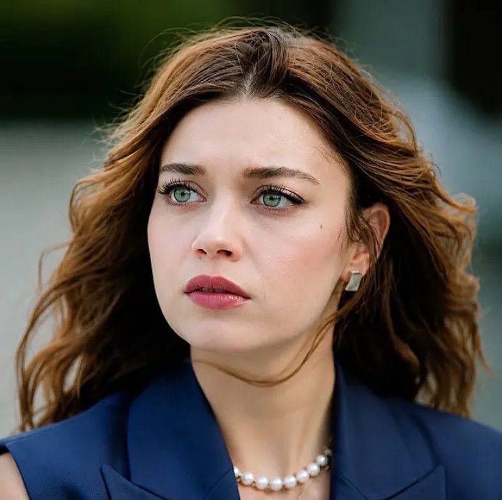 hiranurydk's tweet photo. #AfraSaraçoğlu AfraSaraçoğlu https://t.co/sq5IOGGSzm