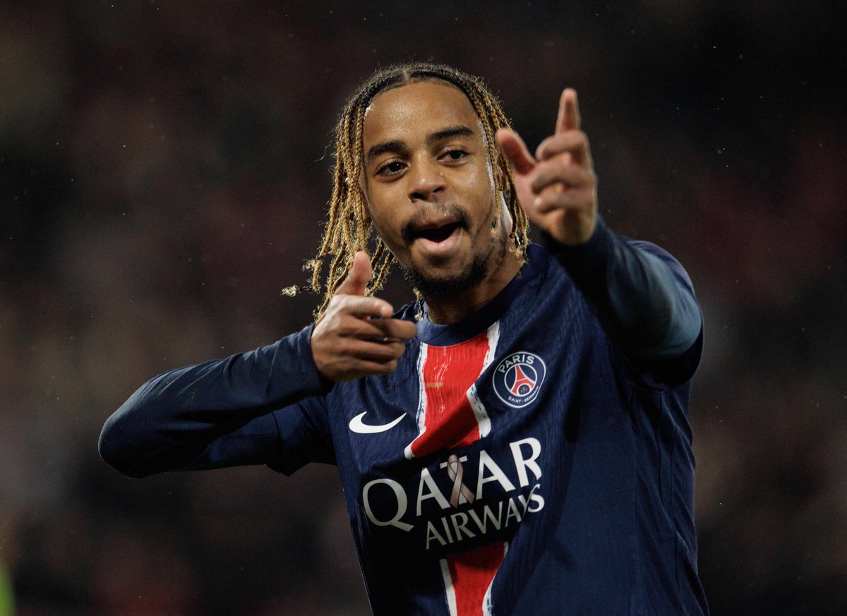 PARlSIEN's tweet photo. Tu pars en légende après un back to back pour 140 M (en ayant toujours respecter le PSG).

T’auras à tout jamais une place très importante dans l’histoire du PSG et le respect des supporters… c’est pas donné à tout le monde !

Merci pour tout Bradley. ❤️💙 https://t.co/vD3oIFTYce