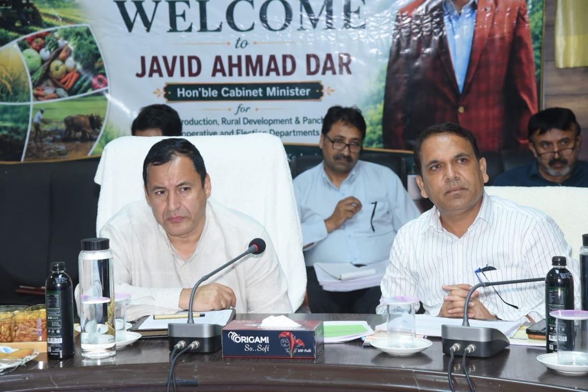 JavedDar_NC's tweet photo. Reviewed Agriculture and Horticulture progress in Jammu Division, directing officers to ensure timely scheme implementation, resolve bottlenecks, and deliver government benefits effectively to farmers with responsibility and commitment. https://t.co/40NywfzHq2