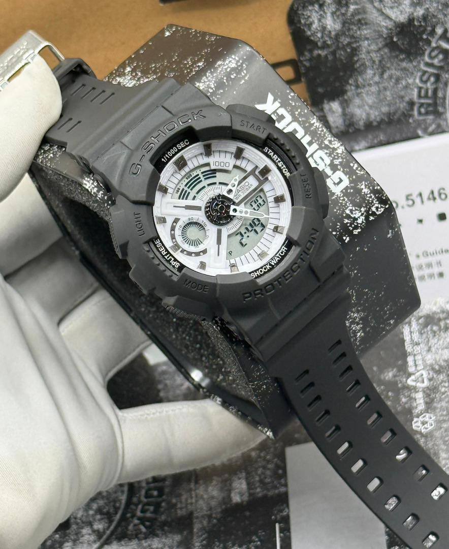 Gblingz__'s tweet photo. ALL CASIO G-SHOCK. 
NOW AVAILABLE.‼️

SIZES: ONE FIT. 
PRICE: N30,000. 
COMES WITH BOX AND BAG. https://t.co/kkhFe2DSHa