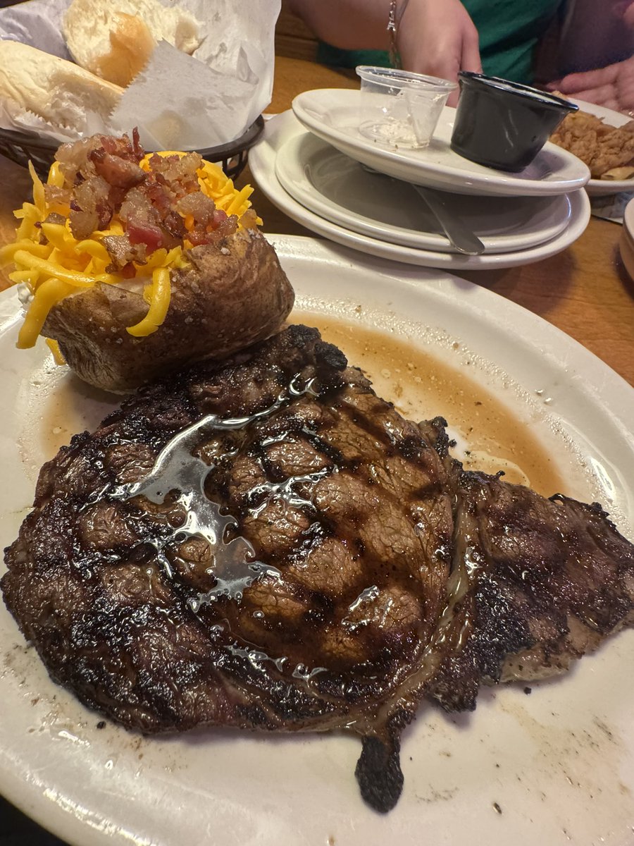 chivitoIII's tweet photo. @TexMexFrank Was there last night too! 
Fort Worth Ribeye! https://t.co/RorKdgnORi