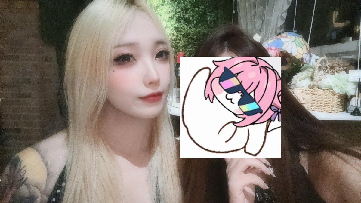 Conny_feitu's tweet photo. 认识三年的闺蜜（女孩子）不知道俺是ts😝😝每次和她一起吃饭逛街发朋友圈都快变les了😁

#trans #transgirl #cd #ts #asianladyboy #mtf #mtftransgender #lgbtq #伪娘 #女装男子 #女装子 #男の娘 #女装大佬 #TS #上海TS #ladyboy #上海人妖 #上海男娘 https://t.co/hxoE4KwBZh