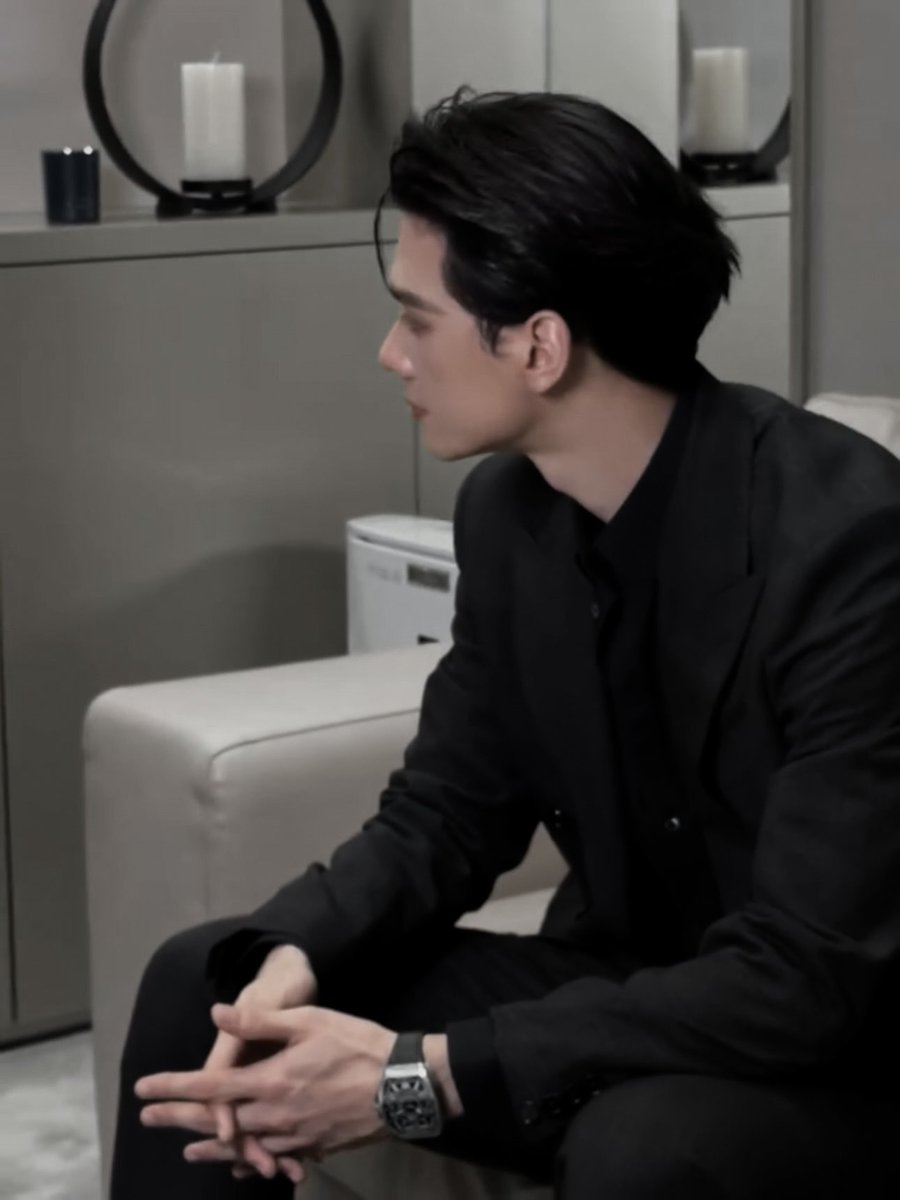 staywithharit's tweet photo. คุณครู : ลูกคุณพ่อมีเรื่องชกต่อยที่โรงเรียนค่ะ
ปะป๊า : แล้วลูกผมชนะไหมครับ https://t.co/hRZu5GPrJq
