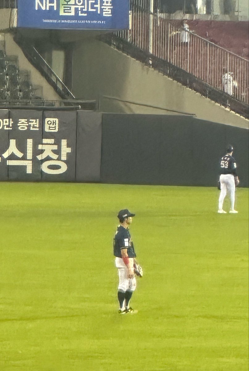NCJSM57's tweet photo. 얼딩 가든이ㅠㅠ https://t.co/HcFl0SJ2nv
