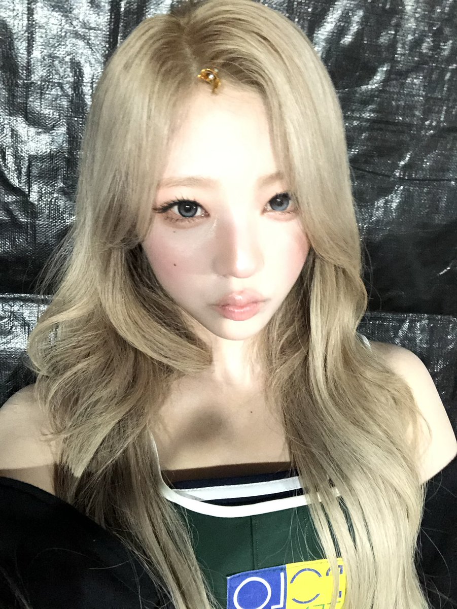 stellaspic's tweet photo. weverse update ♡ #stella https://t.co/ABrTEXsbIk