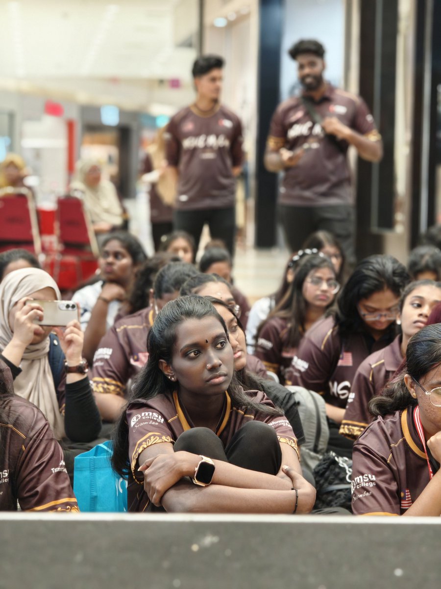 msucseremban's tweet photo. 🌙✨ What a Day to Remember! 🇲🇾

Ending our MSUC MYDAY with vibrant dance performances, singing and a special prize-giving ceremony! 🎶💃🏆

A meaningful celebration of talent, unity and the Merdeka spirit. ❤️🤍💙💛

#MSUCMYDAY #UnityInDiversity #MSUCollegeSeremban https://t.co/hiSWL9NwKO