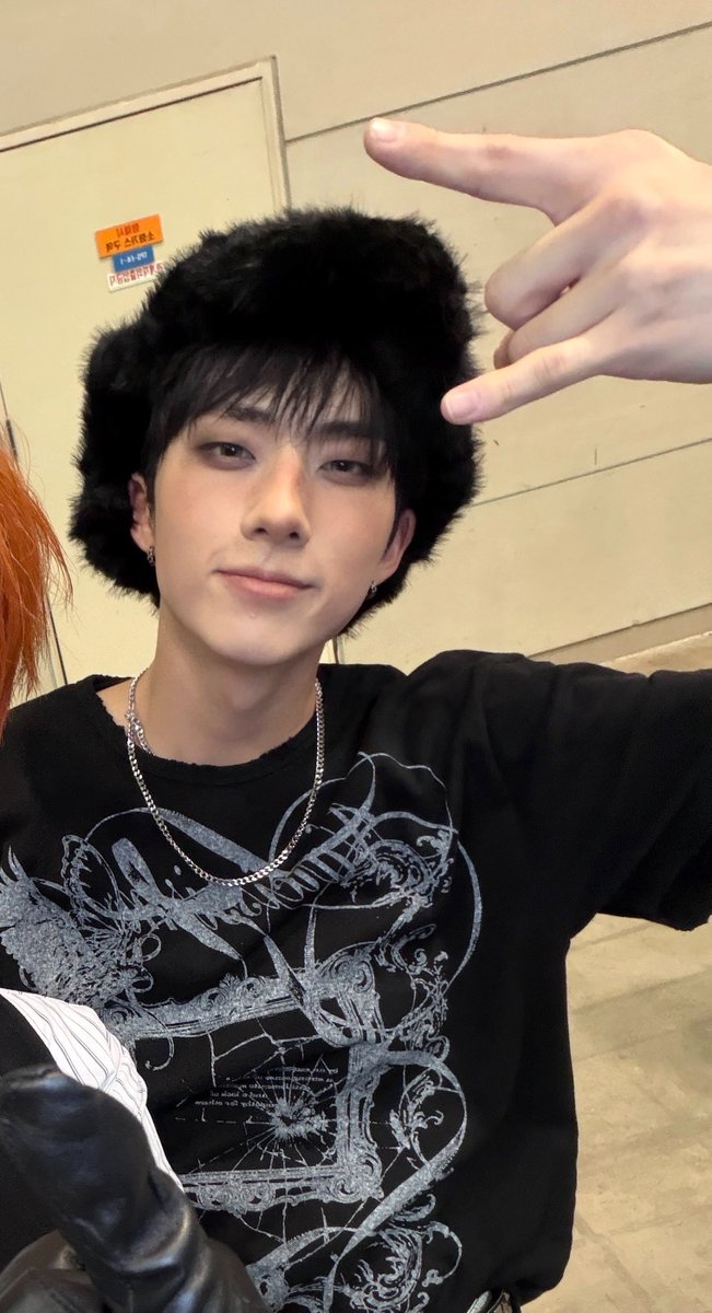 itakteez's tweet photo. having a severe case of gender envy right now https://t.co/4qoufxiI7r
