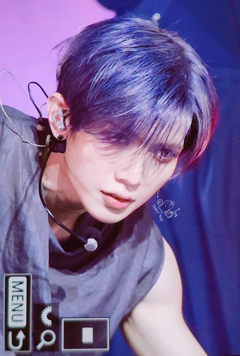HT_0615's tweet photo. 260827 K월드드림 어워즈

🧎🏻‍♂️🧎🏻‍♀️🧎🏻

#여상 #YEOSANG
#에이티즈 #ATEEZ 
#도베르만증거사진들ㅎㅎ https://t.co/ex0Ksa5YtN