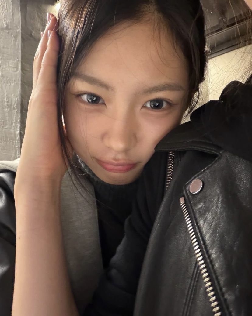 aranzarchive's tweet photo. #kyaluwi as agit buten in love https://t.co/BRdZP5UbcH