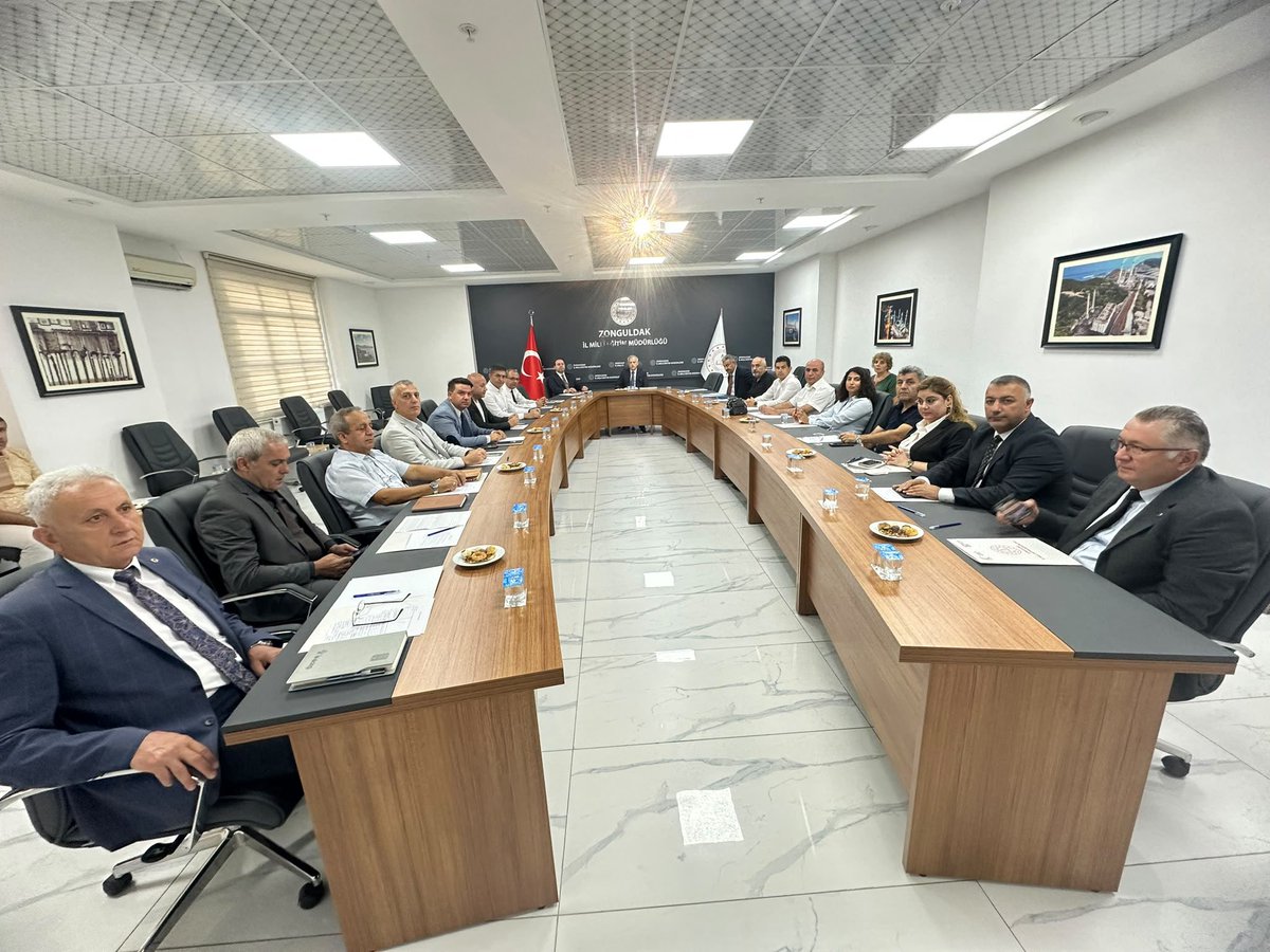 FatihHem's tweet photo. Vali Yardımcımız Sayın Muammer Balcı Başkanlığında İl Hayat Boyu Öğrenme Halk Eğitimi Planlama ve İş Birliği Komisyonu Toplantısı gerçekleştirildi. https://t.co/v0CwN5TxoX