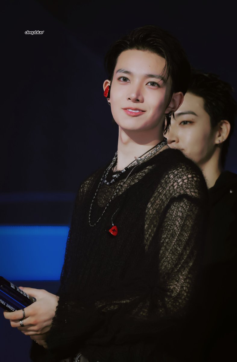 deepblue__hs tweet picture