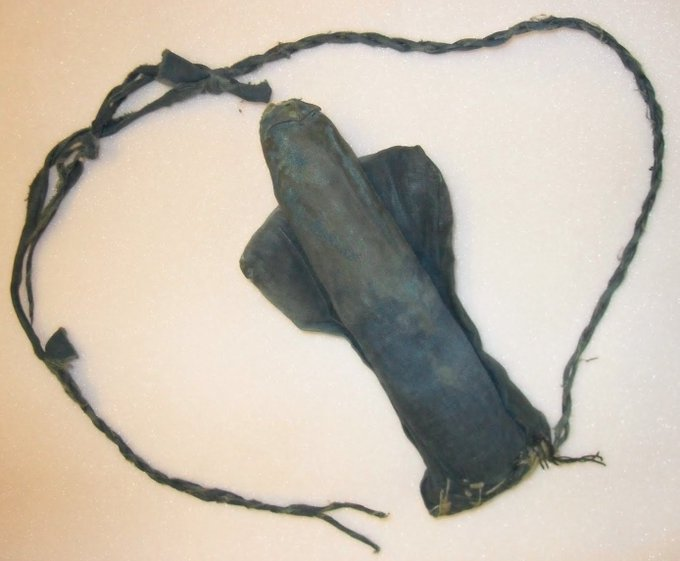 Vixenmover's tweet photo. @TarasKuzio A typical fetish among ukrainian nazis is Bandera’s mummified penis, which is passed down among the totalitarian’s heirs. XD Sieg Heil! Slava UPAdlinu! https://t.co/S41OG2m6LZ