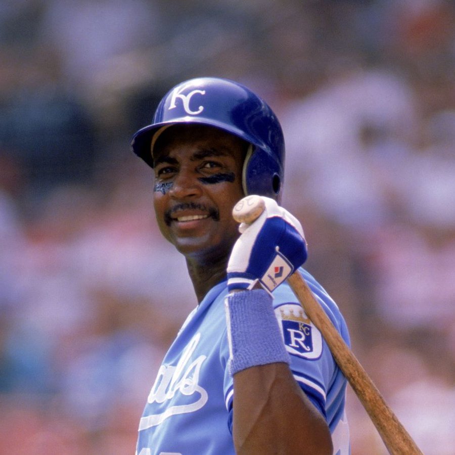 LILFBaseball's tweet photo. Frank White, longtime second baseman for the #Royals, hit for the cycle #OTD in 1979 during a 4-0 win over the #Angels. Known mostly for his eight Gold Gloves, White also hit as many as 22 homers in a season and won a Silver Slugger Award in 1986. https://t.co/JU31hSaZt3