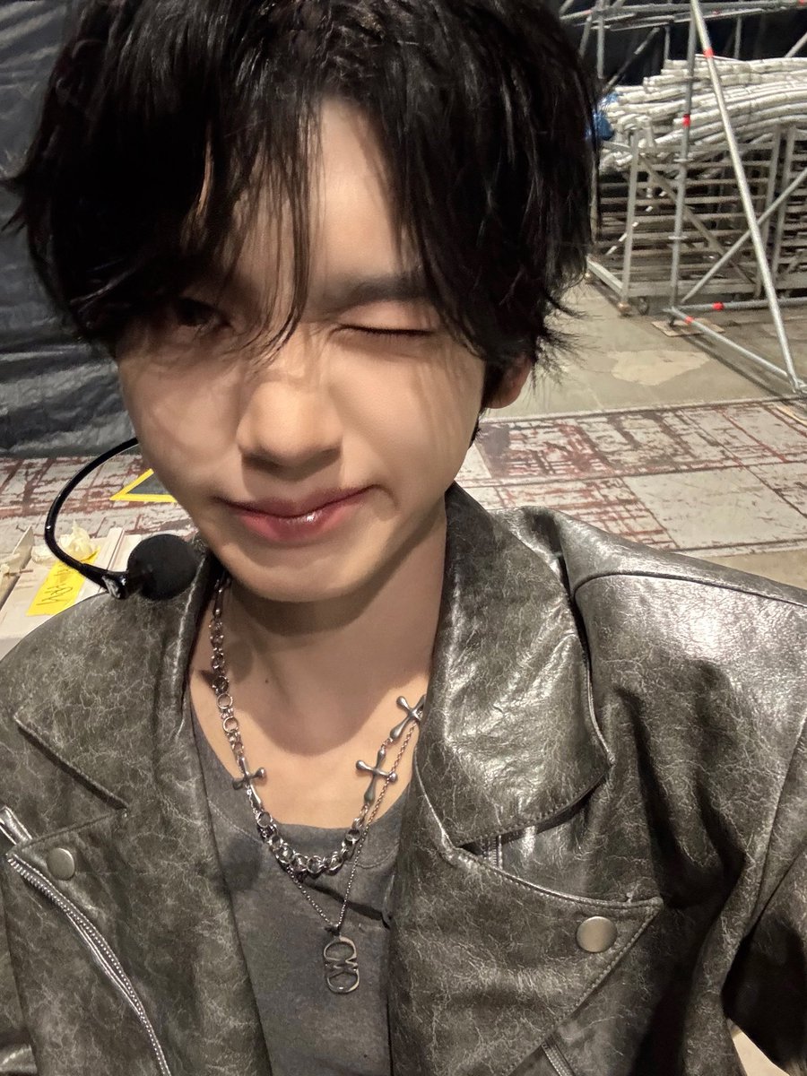 spiderhanyj's tweet photo. 아잉 이뻐다 🩶🐰 #한유진 https://t.co/38T3rKeVkD