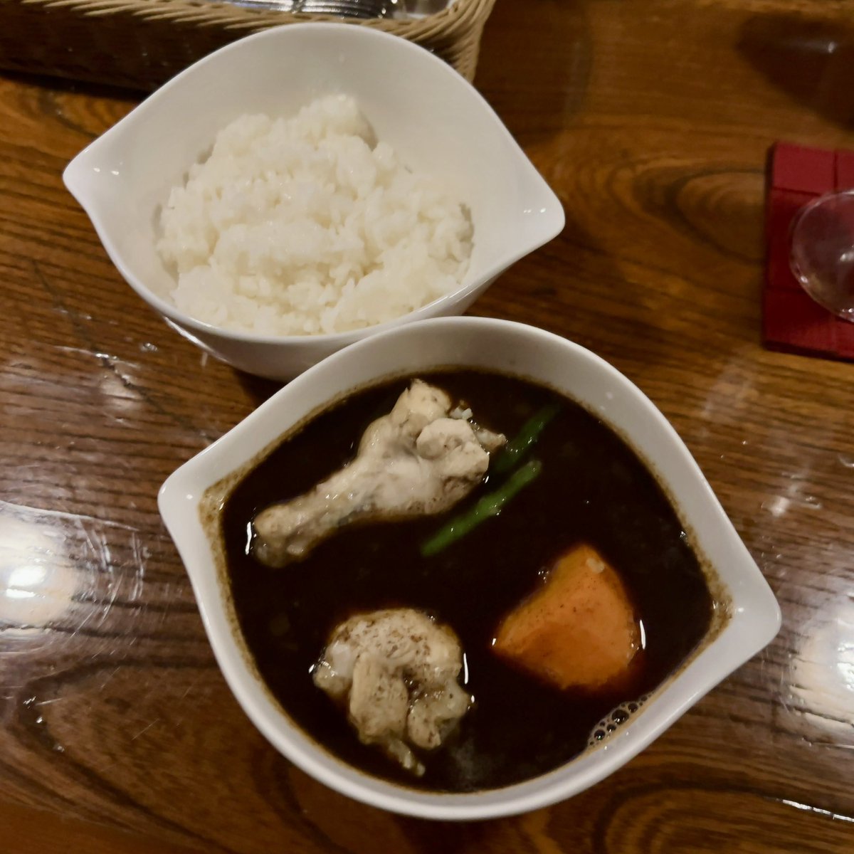 sasachu_'s tweet photo. 神田カレー街食べ歩きスタンプラリー 
45〜48店目
メキシカン酒場皇亭ペンギン 小川町駅
皇亭キーマカレー 1,150円
eblack 小川町駅
スープカレー 1,100円
南インドの定食と軽食三燈舎 神保町駅
3カレーセット 1,100円
お好み焼ねぎ焼十々 神保町駅
謹製牛すじカレーやきそば 1,400円(ﾃﾞｨﾅｰ) https://t.co/nnPG2gajPB