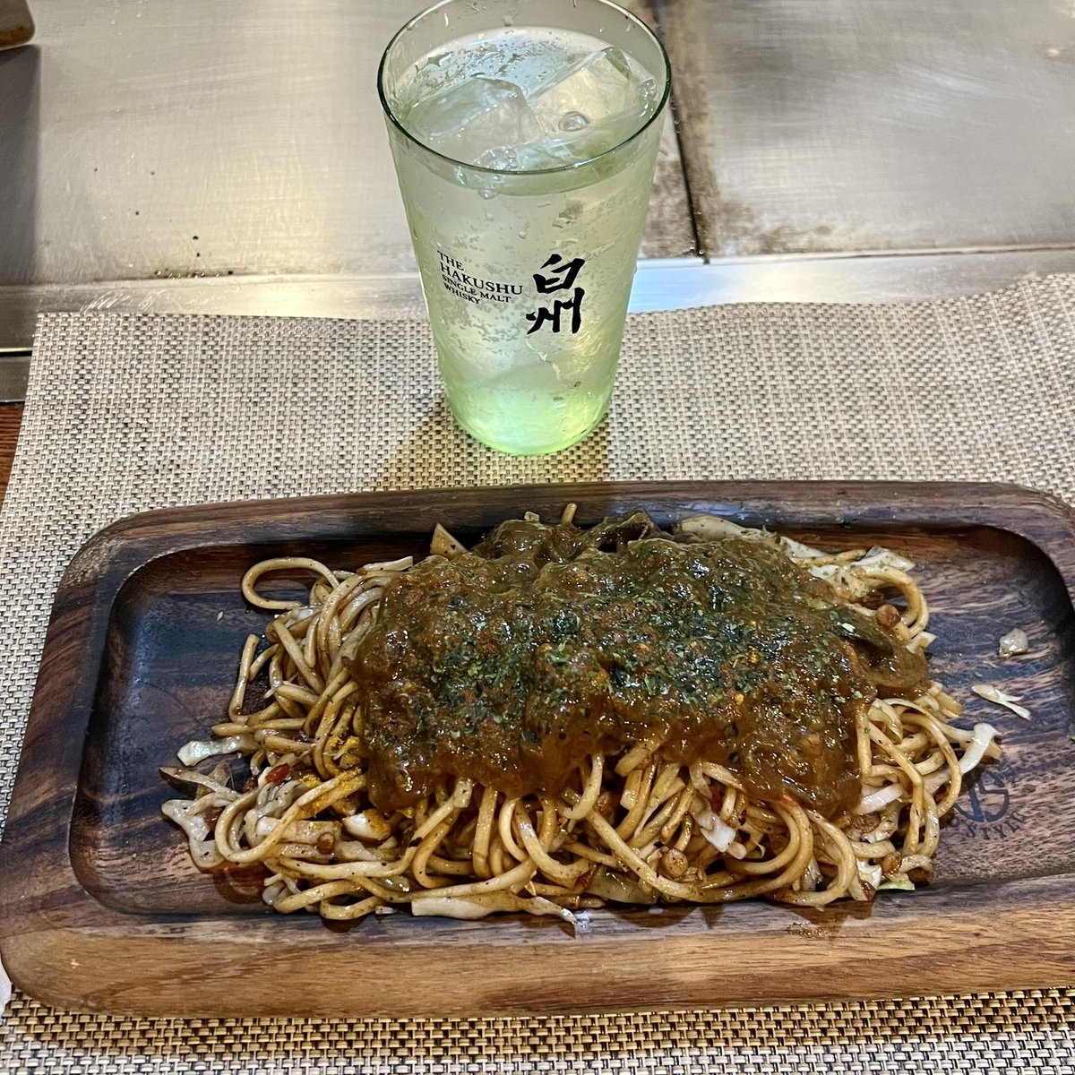 sasachu_'s tweet photo. 神田カレー街食べ歩きスタンプラリー 
45〜48店目
メキシカン酒場皇亭ペンギン 小川町駅
皇亭キーマカレー 1,150円
eblack 小川町駅
スープカレー 1,100円
南インドの定食と軽食三燈舎 神保町駅
3カレーセット 1,100円
お好み焼ねぎ焼十々 神保町駅
謹製牛すじカレーやきそば 1,400円(ﾃﾞｨﾅｰ) https://t.co/nnPG2gajPB