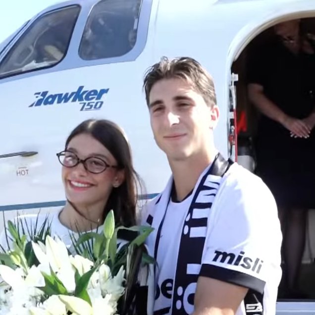 bpthaber's tweet photo. Beşiktaş'ın yeni transferi Miretti, İstanbul'da. https://t.co/xjA3OBozq6