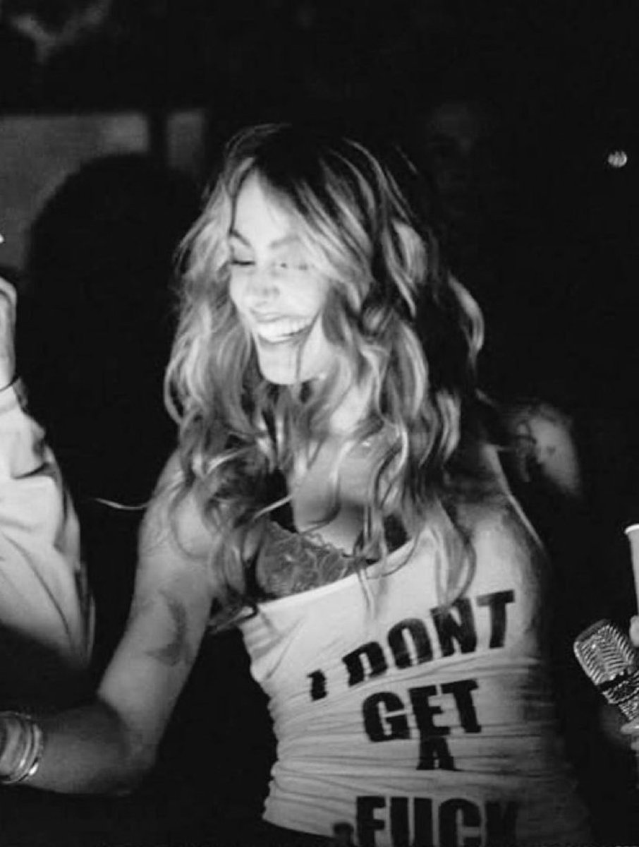 Tini4ever11's tweet photo. Lo único q pido es q NADA ni NADIE borre esa sonrisa.
Todo lo q sea q esté pasando tiene solución. Hay cosas q duelen, pero todo se soluciona!

Te amo! https://t.co/mkyGFEBJ7q