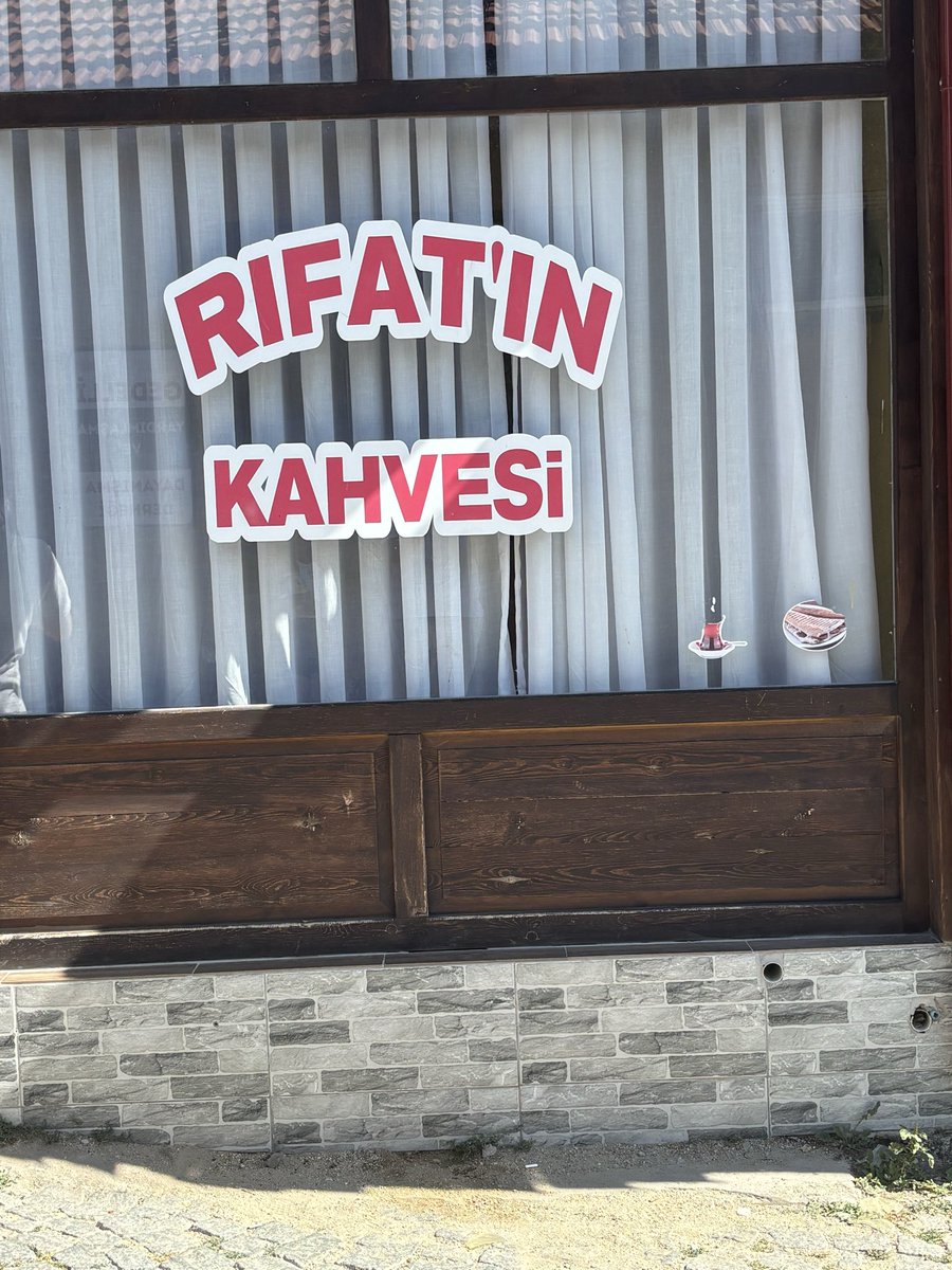 ahmetktrc's tweet photo. Çocuklar istedi İstanbuldan geldik bir çayını içemedik 😊 @trt1 @gonuldagitrt @essizferhat #GönülDağı https://t.co/2ZeaXbUbIk