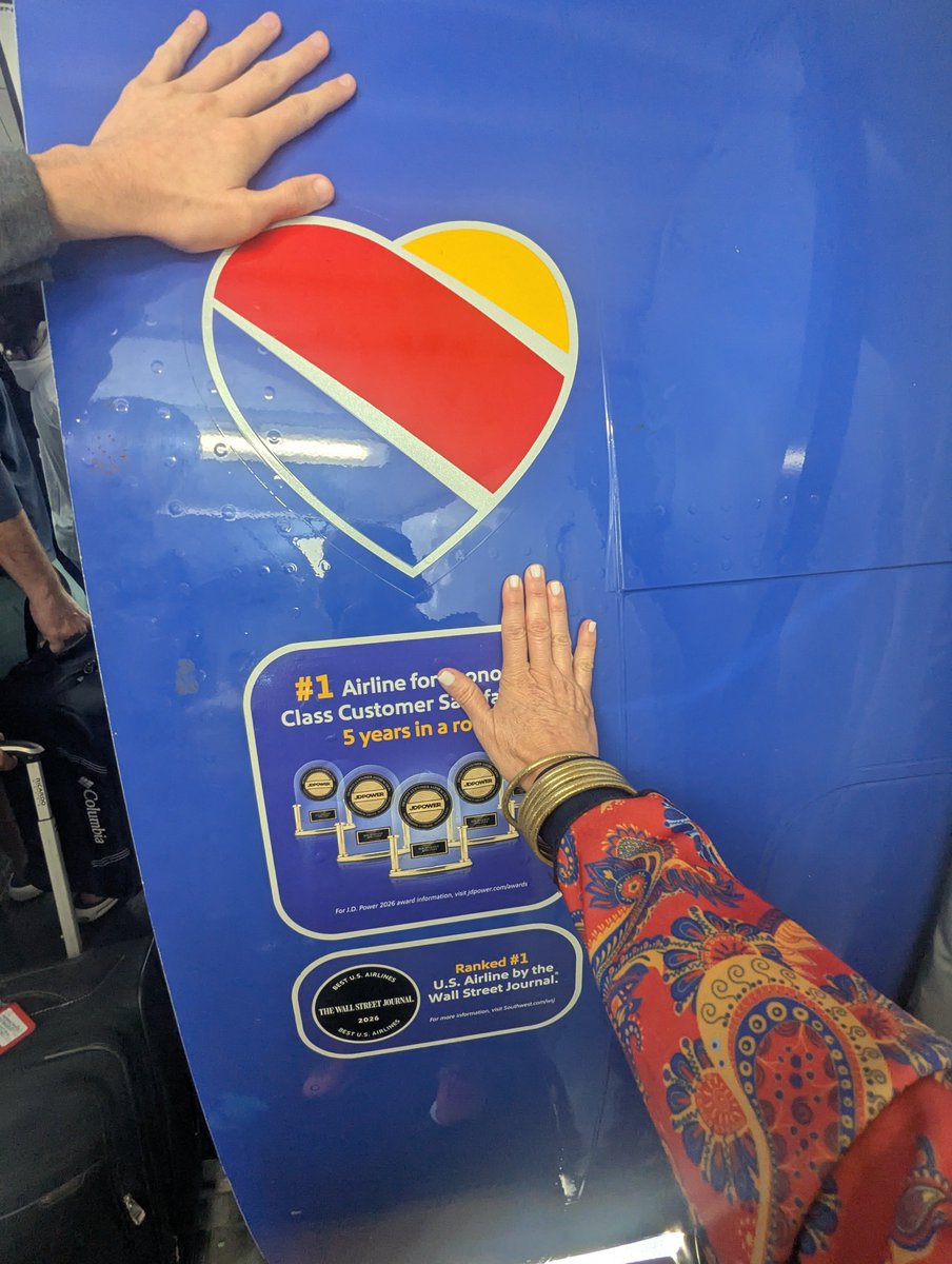 ybruzual's tweet photo. Wheels up! Out of office...back in a few days! Adventure awaits with son. He found a place that combines what he loves, coasters + culture and shopping for me. Let's go! #HeGetsContent #qualitytimeForMomma https://t.co/6f2QcdlCUT