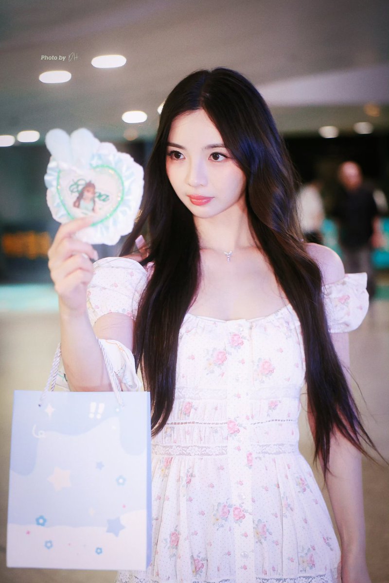 Eliwaxyyz95's tweet photo. 20260821 Xu YangYuzhuo
Go to work
© DreamHealer.许杨玉琢
#许杨玉琢 #Eliwa #XYYZ #7SENSES https://t.co/QxmAxo2mWj