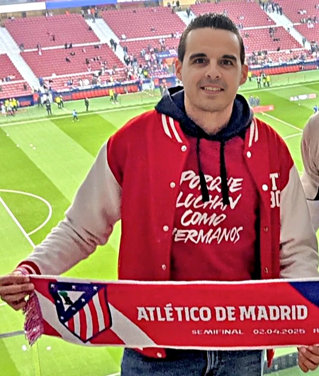 Fran_M_V's tweet photo. 40 años en 🟥⬜.

Atlético XL. https://t.co/LjuOpxQzDP