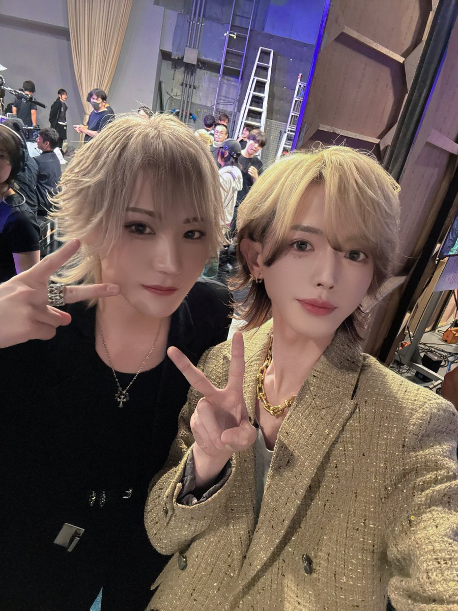 sentochihirokbk's tweet photo. ホストコール9話放送されました！

冬條カヲルくん！！
撮影前に誰だこのイケメンは、、と思ったら志願者だった😇😇
インキャな俺に声かけてくれてありがとうございました🥳🥳

これからの活躍応援してます☺️☺️👌

https://t.co/PCVMT1clY2 https://t.co/bEMCoai0aO