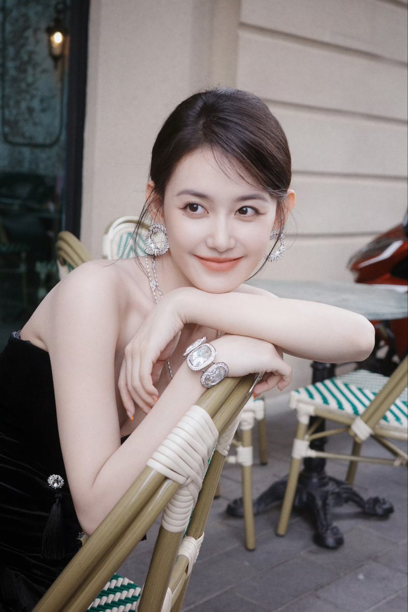 centlookbook's tweet photo. #JiangYiyi 蒋依依 in UNTIFUL for the 4th Cambodia Asian Film Festival https://t.co/N2L5rXpq7r