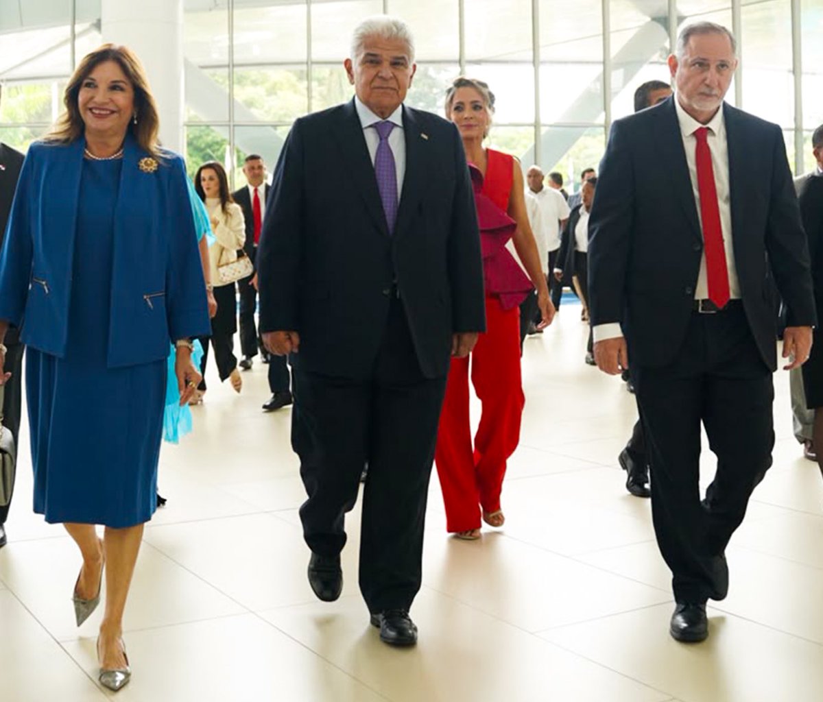 JoseRaulMulino's tweet photo. Ayer presentamos una Marca País que nos representa a todos: Panamá, Anfitrión del Mundo. 🇵🇦 https://t.co/hZCUlIxVyE