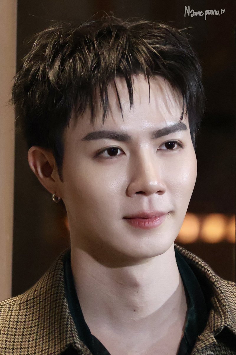 namepana_0528's tweet photo. วันนี้พูดคำว่าพี่ซีหล่อมากไป1ล้านครั้งถ้วน😆

ZEENUNEW X WATSONS 30TH
#WatsonsxZeeNunew
@zee_pruk #ZeePruk https://t.co/zlI8fdqUrR
