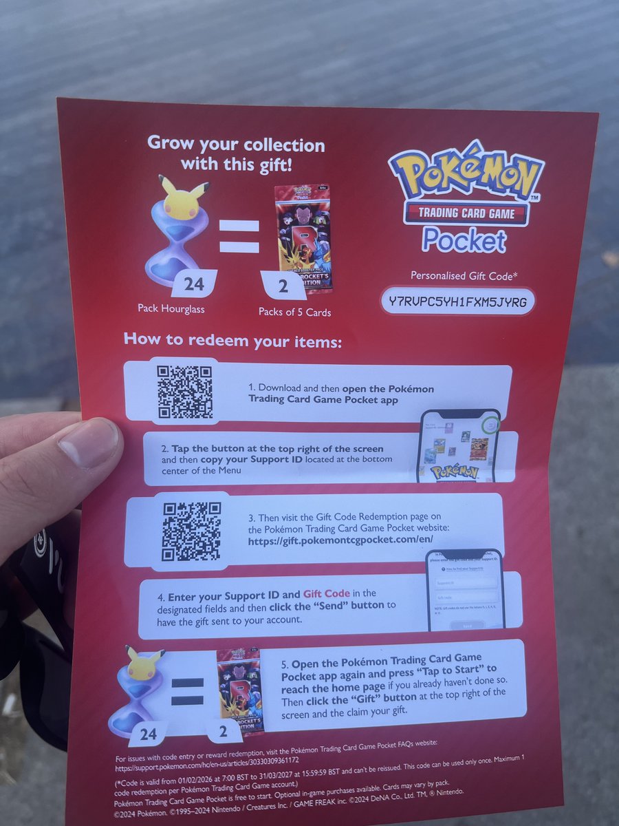 vanpipee's tweet photo. Para los que juegan pokemon pocket https://t.co/Cwwe41Mo6h