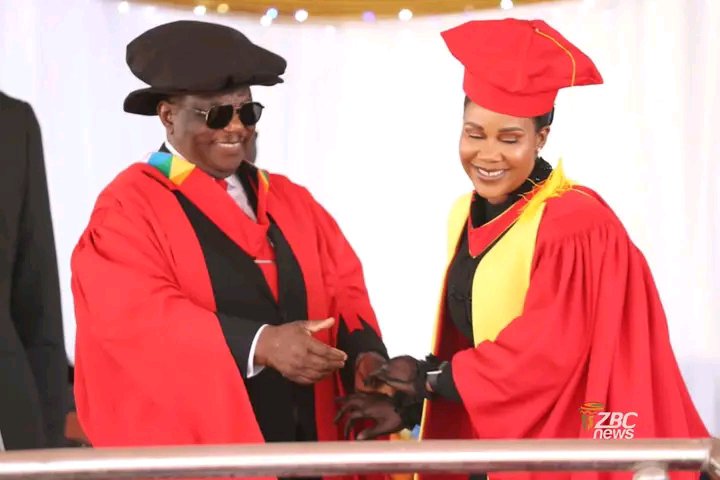 Varakashi4edByo's tweet photo. Colonel Miniyothabo Baloyi-Chiwenga has earned a Doctor of Business Leadership degree from the Midlands State University during the institution’s 27th Graduation Ceremony in Kwekwe.
#MSUGraduation #Graduation2026 https://t.co/a1w8z9KMRv