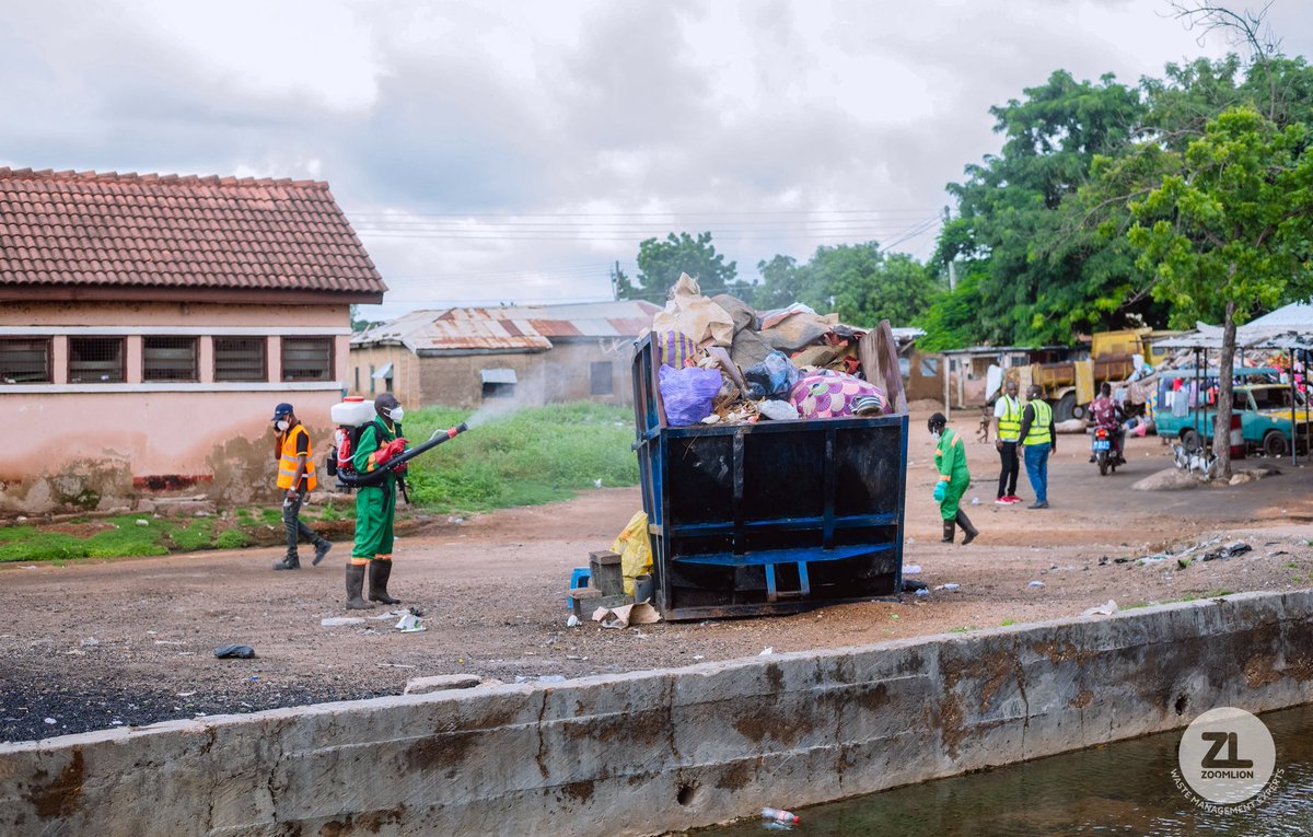 ZoomlionLtd's tweet photo. Residents have been urged to complement the exercise through proper waste disposal and good sanitation practices. https://t.co/BxD6yGen2r