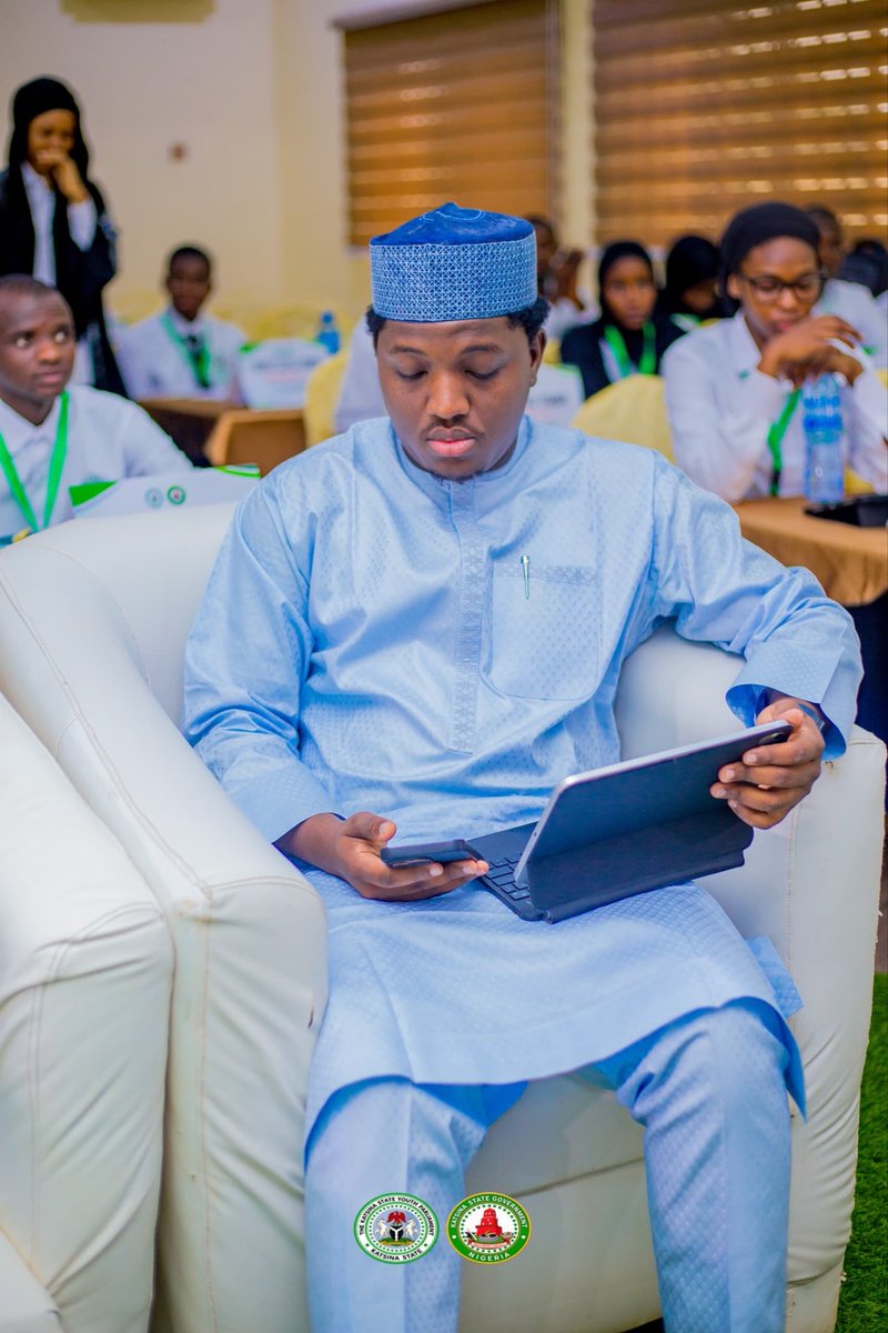 malam_Umer's tweet photo. Leaders aren’t born, they’re nurtured. Honored to facilitate “Public Speaking for Legislative Leaders” at the Katsina State Youth Parliament. To represent thousands, you must first learn to speak for them , clearly and with purpose. https://t.co/eAagVMCTcM