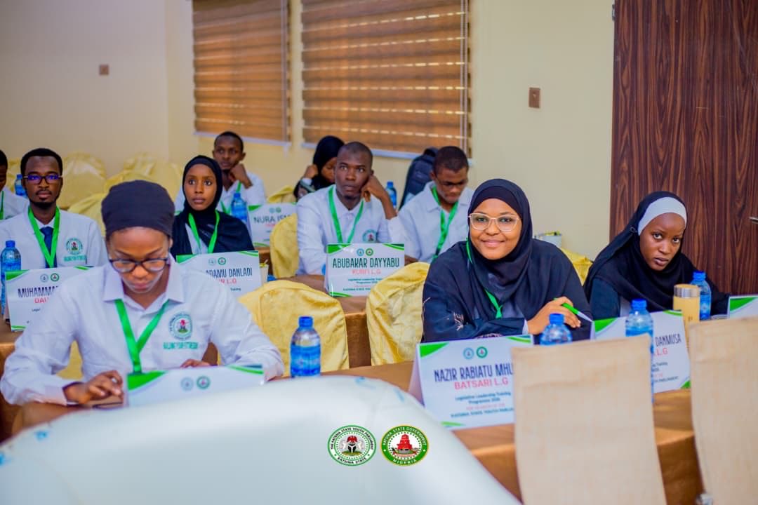 malam_Umer's tweet photo. Leaders aren’t born, they’re nurtured. Honored to facilitate “Public Speaking for Legislative Leaders” at the Katsina State Youth Parliament. To represent thousands, you must first learn to speak for them , clearly and with purpose. https://t.co/eAagVMCTcM