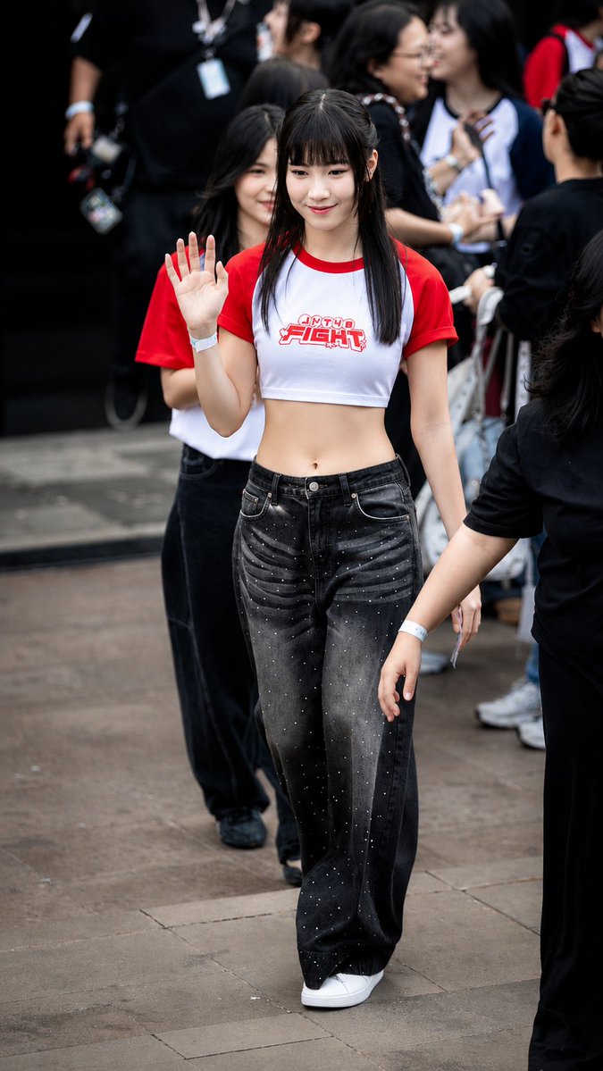 CropCircle_13's tweet photo. Jemima 💯 🔥 

See more : https://t.co/kxroWSwTbZ

#MakinCropMakinTOP https://t.co/24JpaLUzRt
