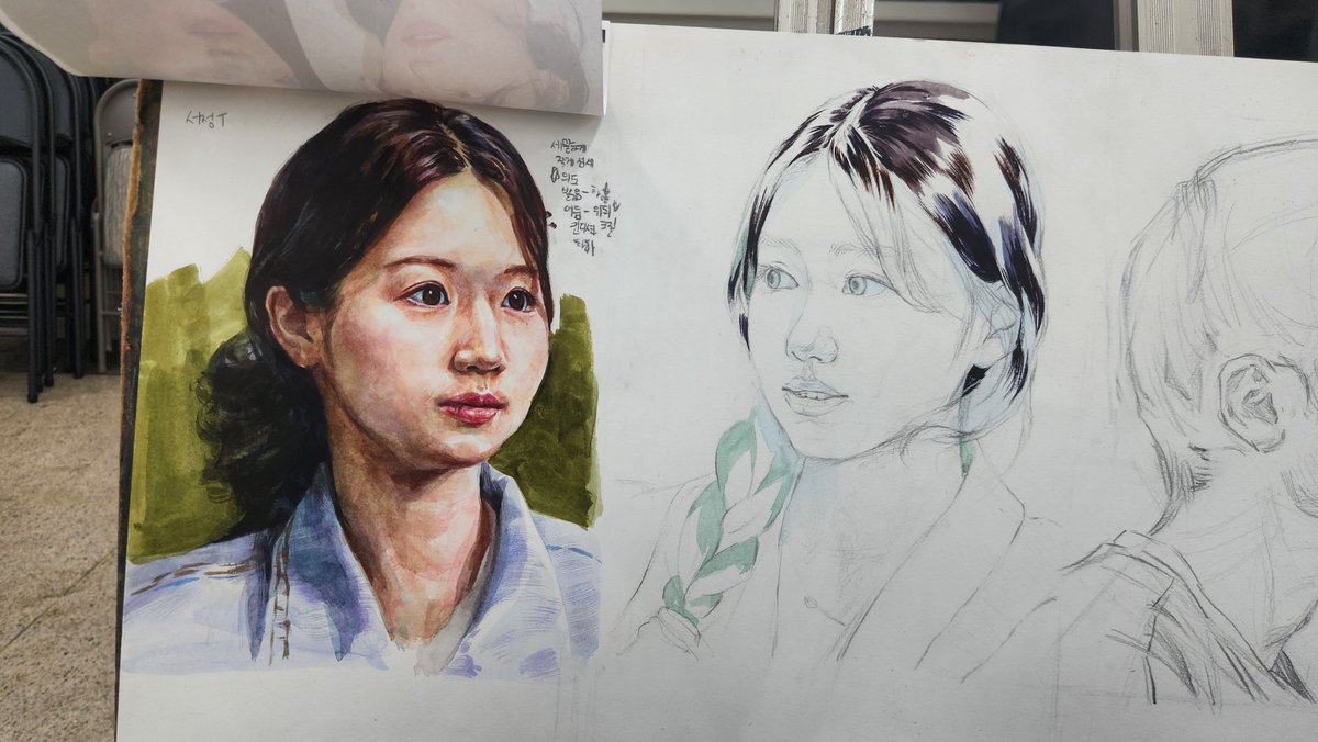 drawings_1592's tweet photo. 선샛님이 봐주셔서 좋아졌지만 그래도 코맨트
섬세함을 일치 말기
이목구비위주로 하되 주변 피부 타지 않게 순서 생각하기
이쁜색 사용
어둠의 정도,위치
낼 옆에 있는거 더 열심히 섬세하게! https://t.co/3uOn3L4IrT