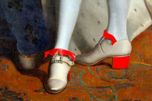 shoeaddicttions's tweet photo. En el siglo XVII, el rey Luis XIV de Francia popularizó los tacones rojos para mostrar su riqueza y prohibió que otros nobles los usaran sin su permiso.

#kinglouis #redshoes https://t.co/I1WYP5g3Qp