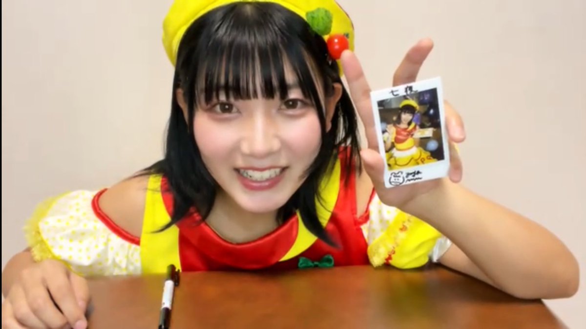 Angsheep78's tweet photo. あやぴぃちゃんのチェキくるのたのしみすぎる🍅🍳🍚おむらいす https://t.co/sw2DKq0m7I