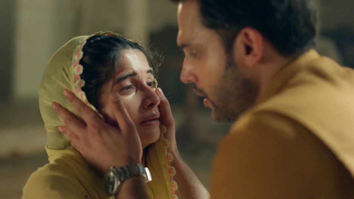 Itsurgurl_AS's tweet photo. The way he held her face, wiped her tears, and then got ready for that kiss… LOVE, JUST LOOK AT HIM. 
That forehead kiss wasn’t just a kiss, it was the reassurance she needed, the comfort she was looking for. 

#seherhonekohai #maher https://t.co/mZWsGEdPZk