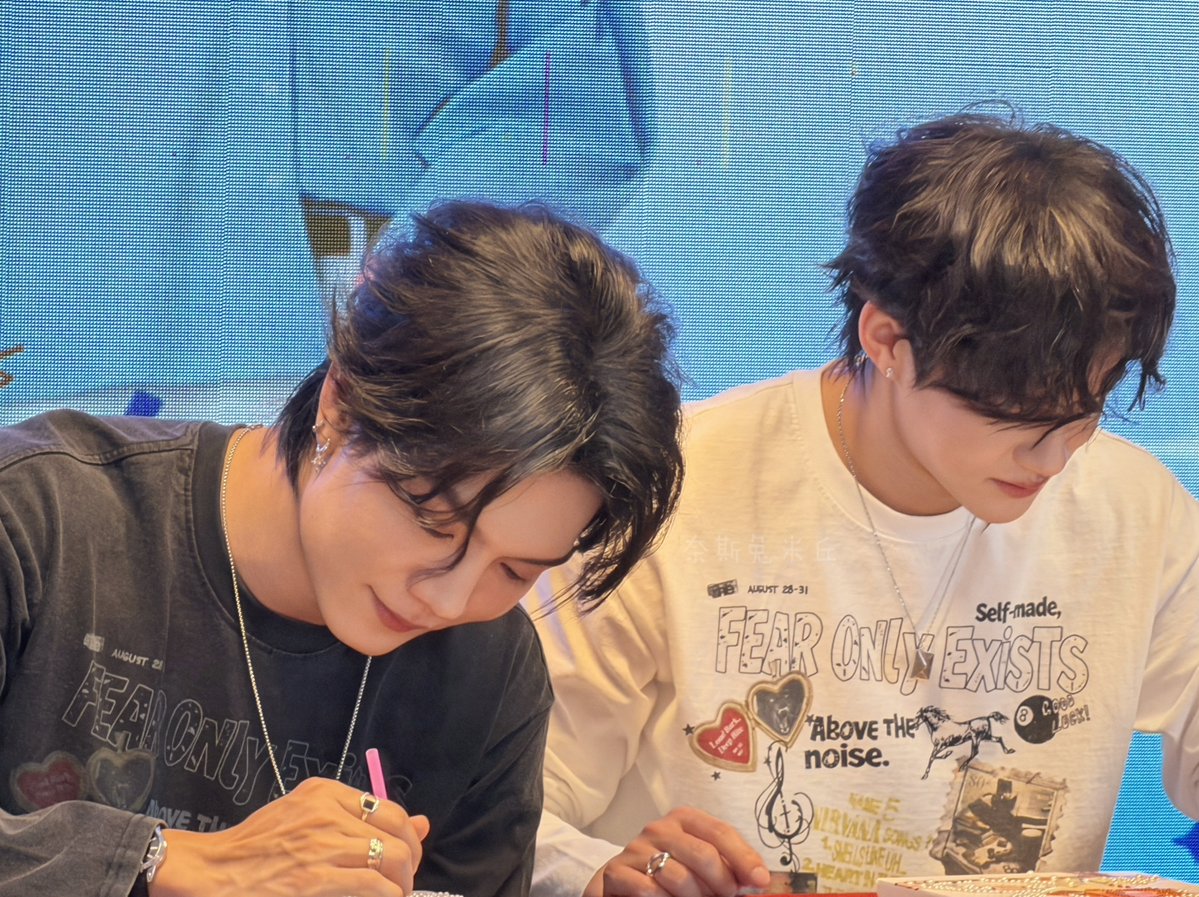 LipingYang1004's tweet photo. Every single photo is adorable😉😉

#BoatOat 
#BoatYongyut 
#OatPasakorn https://t.co/oPhZCcAo5T