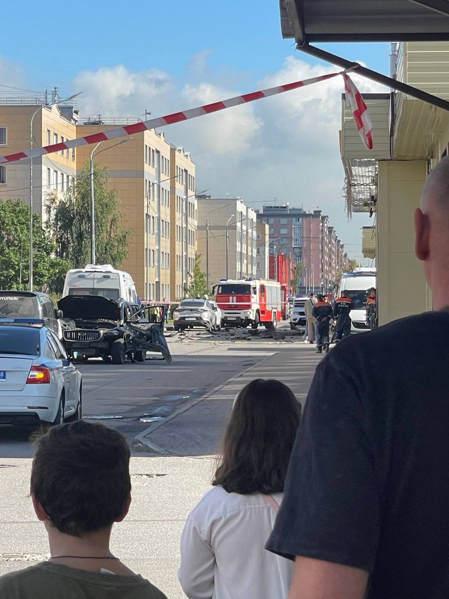 Maks_NAFO_FELLA's tweet photo. ☠️💥 ST. Petersburg. The liquidated person was a military pilot with the rank of lieutenant colonel. https://t.co/jcB0ZzLA9L