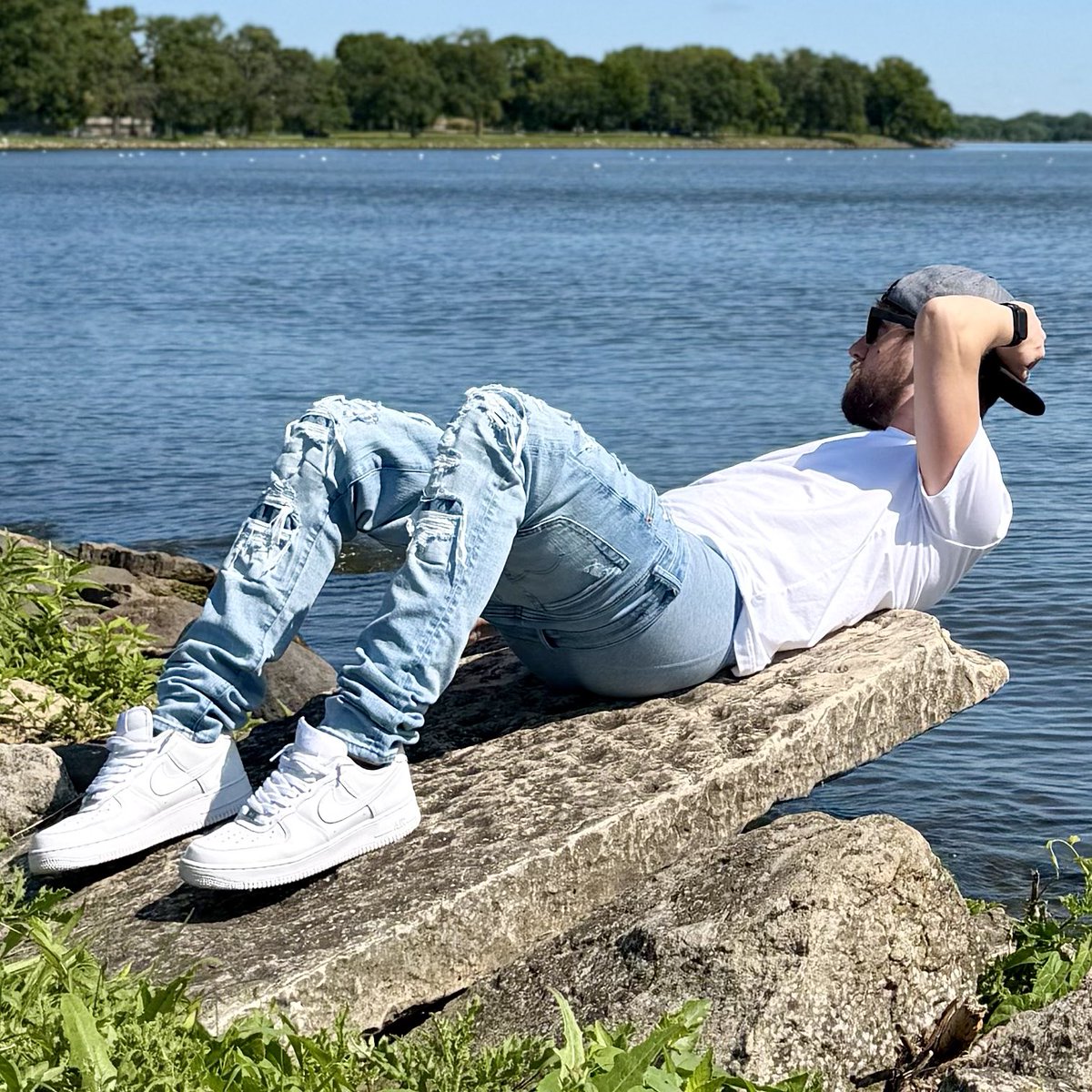damnhotstyle's tweet photo. Enjoying a sunny day!
#sag #sagger #saggingpants #streetstyle https://t.co/jgO6rPAyvy