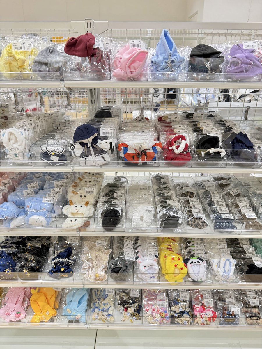 iseki_namba's tweet photo. ⭐️9月19日OPENに向けて売り場作り進行中⭐️

ISEKIでは4~10cmの小さなお洋服もたくさんご用意しております🧚🏻✨

小柄なぬいさんも是非お試しください🎀 https://t.co/AUhE47afFy