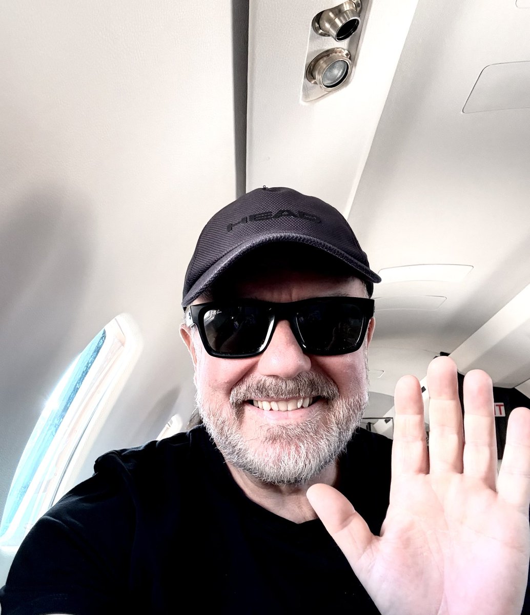 rickygervais's tweet photo. Bye, Copenhagen. You’re amazing. See you next year! #Legend https://t.co/Nq24OjutYb
