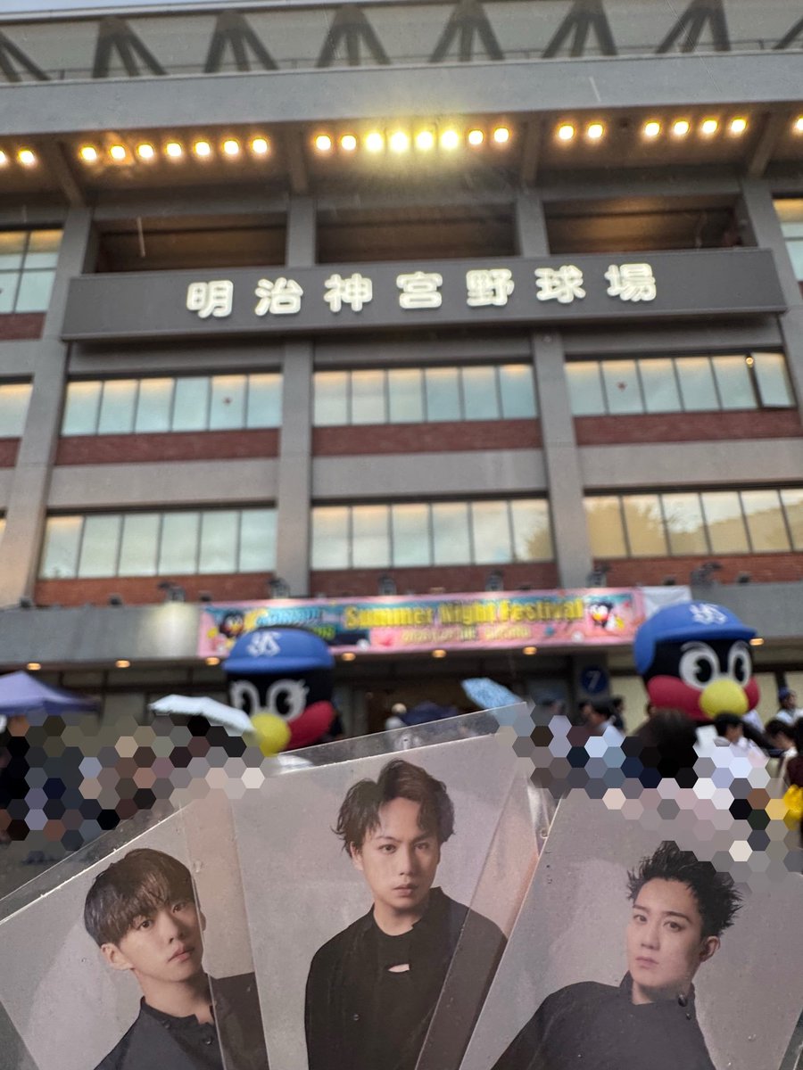 _7mp_info_fc's tweet photo. は神宮球場に⚾️
雨止んでー！！！
よこぴ始球式がんばれ💜

#マイナビ #IMP.
#基俊介 #横原悠毅 #椿泰我 https://t.co/LeteEvjSN4