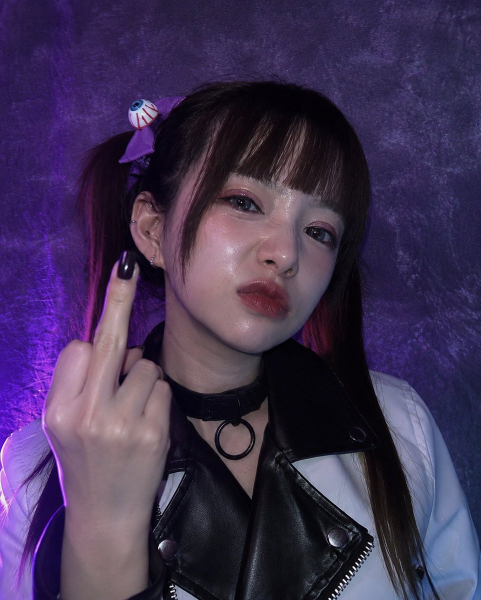 Samiscagood's tweet photo. 大家引以为戒🥵day3主播竟然尝试挑战亲妈们的嫌弃盯榨脸，毫不意外的被榨出来了😭😭😭，本来在最后时刻想要忍住的，被一起盯的一瞬间就自己滑精了😰😭😭😭挑战失败开始新的七天🥵🥵🥵 https://t.co/E3RWErl3fN